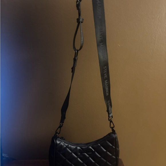 Steve Madden Quilted Black Shoulder Bag - Picture 6 of 9